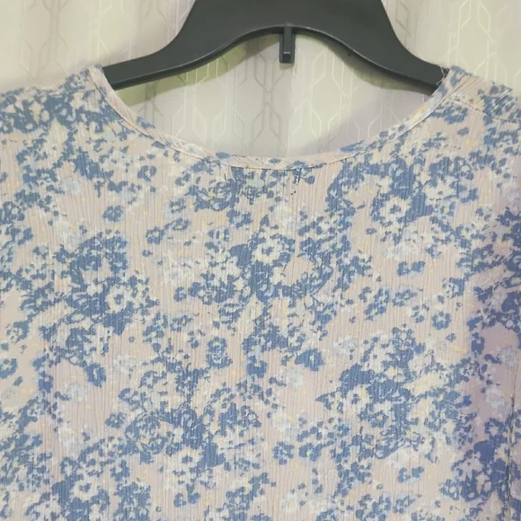 Angels Blue and White Tie Front Short Sleeve Blouse - Picture 7 of 13